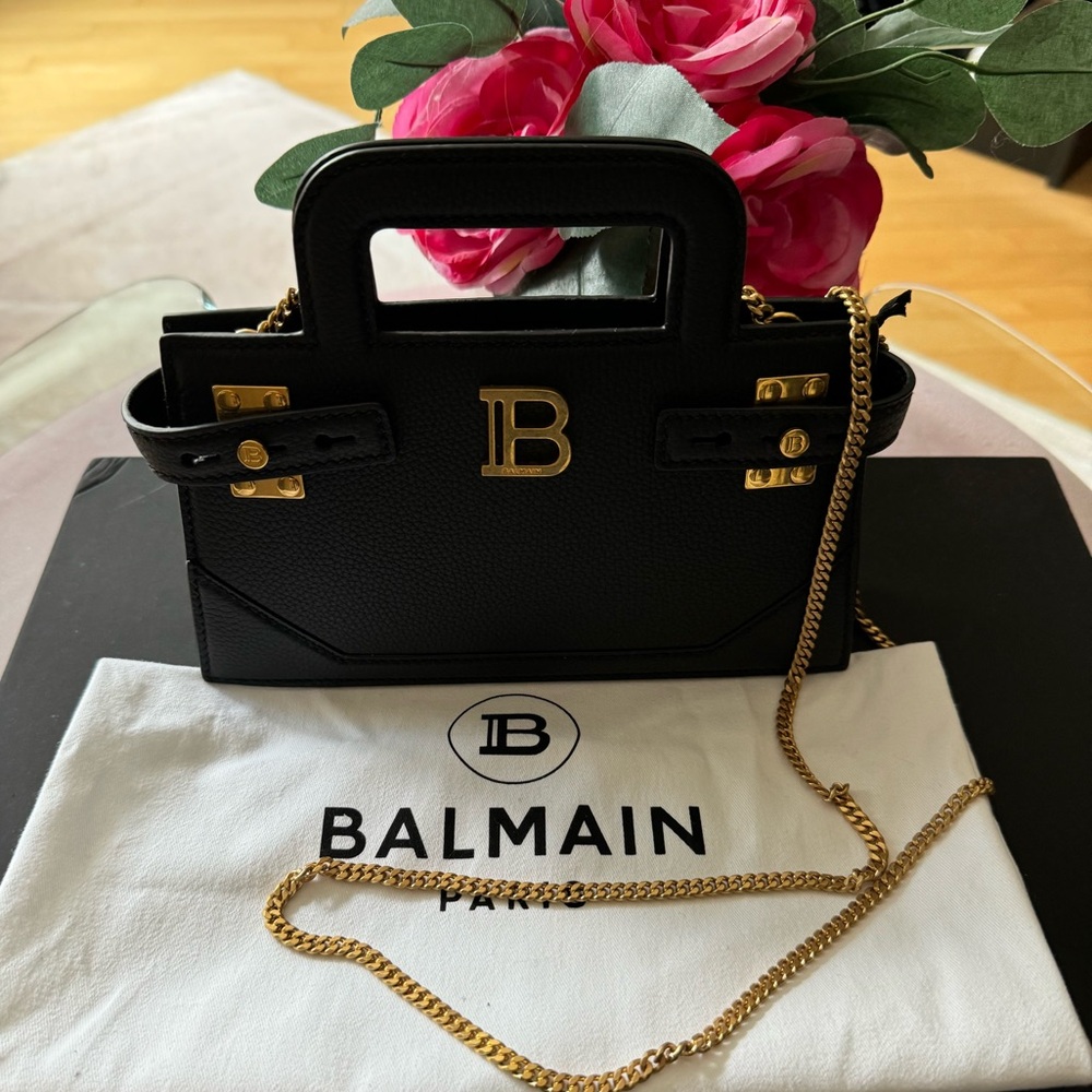 BALMAIN BBuzz Small black top-handle bag grained leather